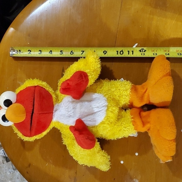Sesame Street Chicken Dance Elmo Battery Operated FLAW - Picture 12 of 12